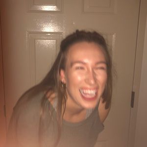 Meet your Posher, Marissa